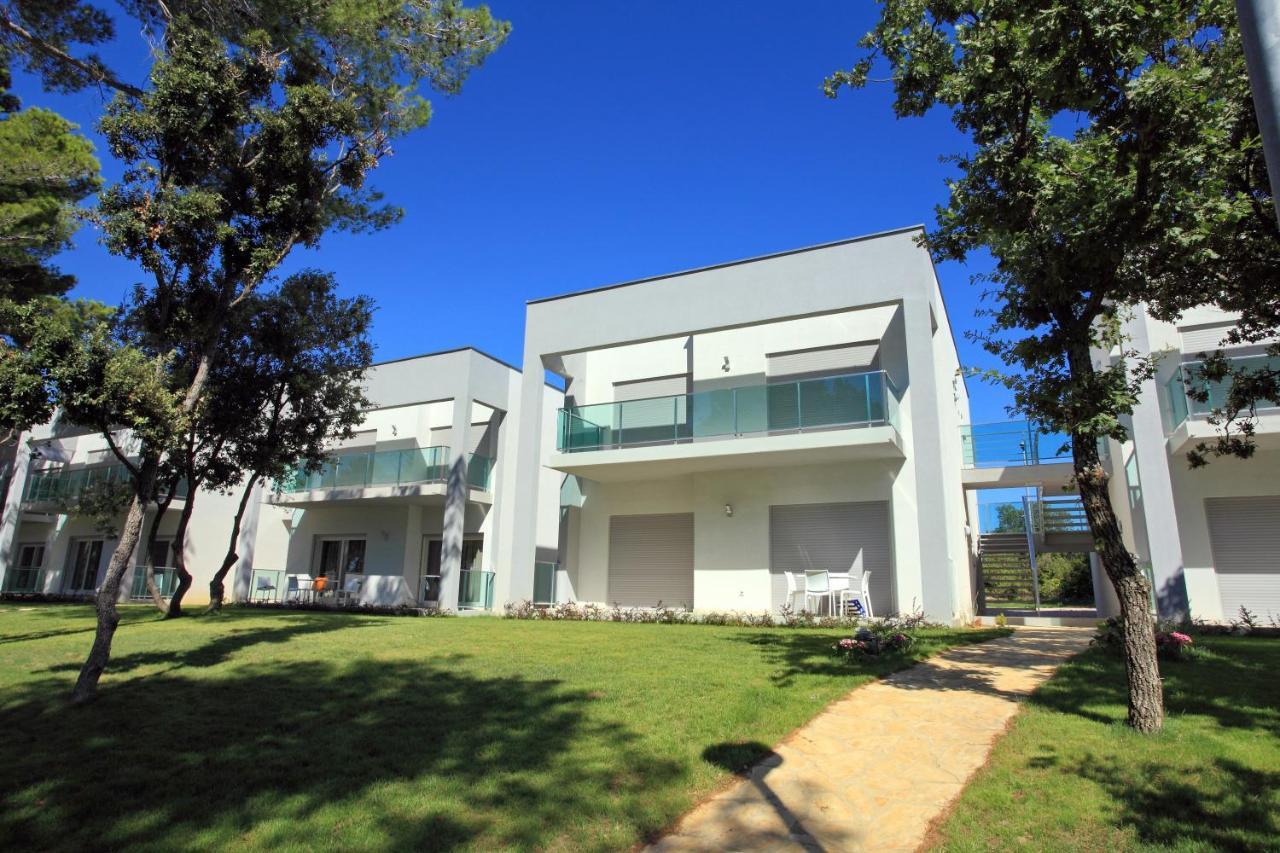 Crvena Luka Resort Biograd Na Moru Exterior photo