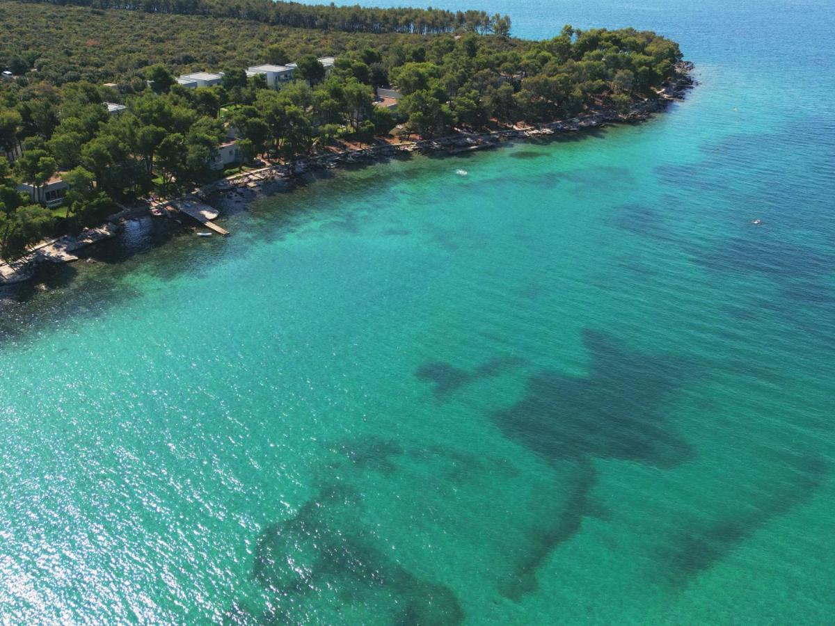 Crvena Luka Resort Biograd Na Moru Exterior photo