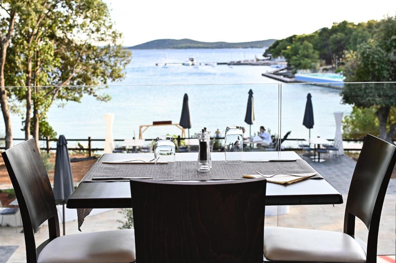 Crvena Luka Resort Biograd Na Moru Exterior photo