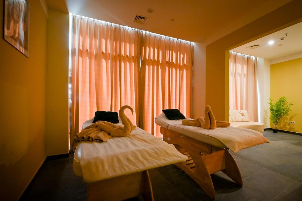 Crvena Luka Resort Biograd Na Moru Exterior photo