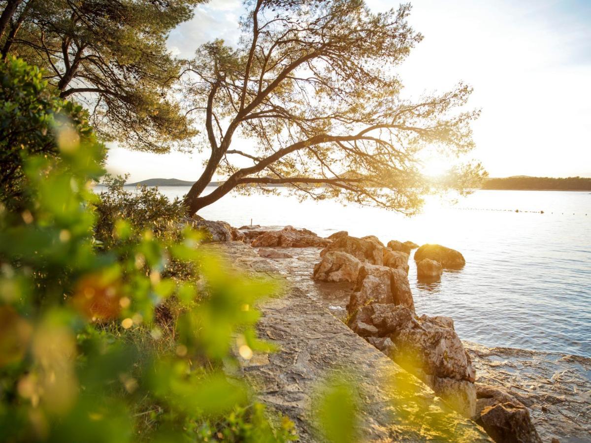 Crvena Luka Resort Biograd Na Moru Exterior photo