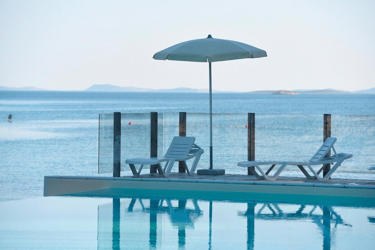 Crvena Luka Resort Biograd Na Moru Exterior photo
