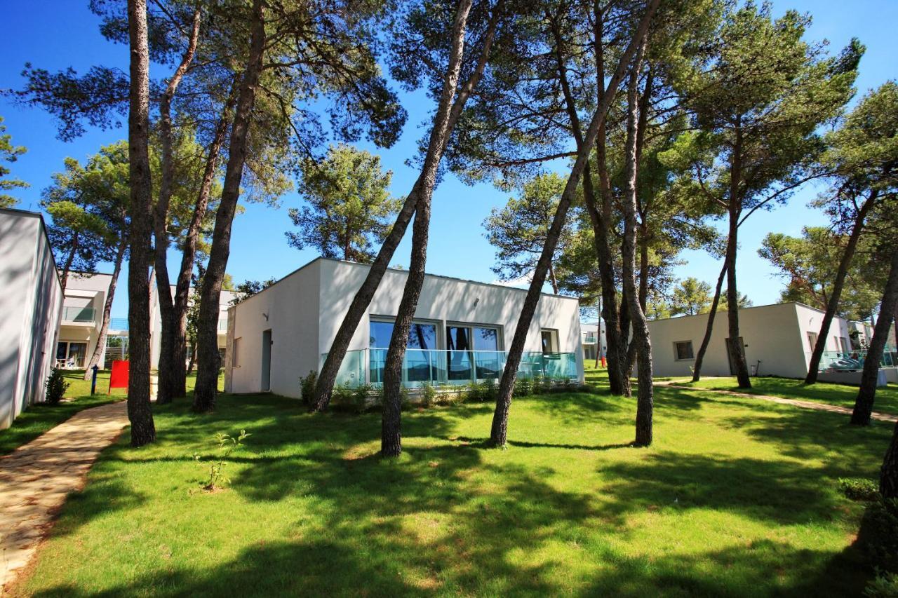 Crvena Luka Resort Biograd Na Moru Exterior photo