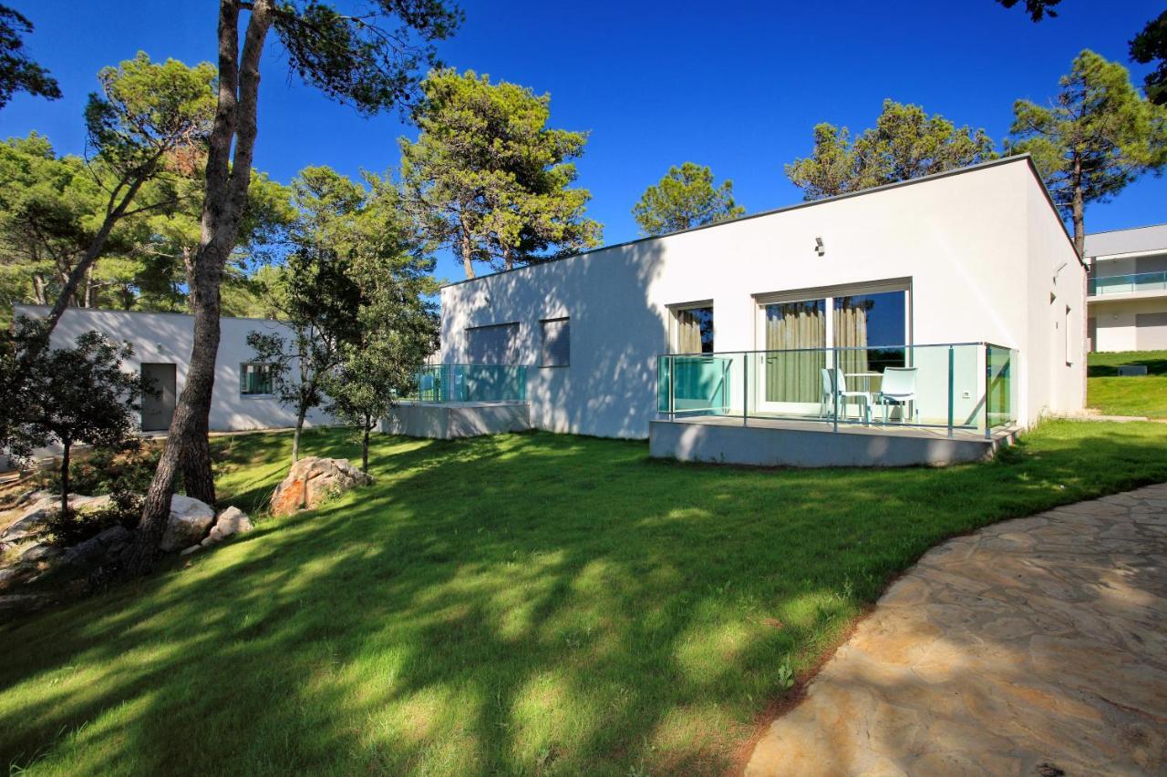 Crvena Luka Resort Biograd Na Moru Exterior photo